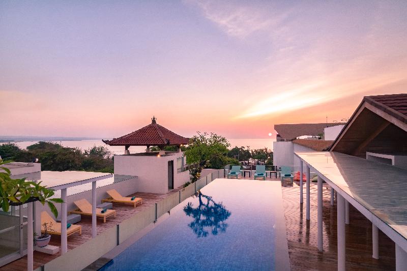 Kuta Beach Hotel